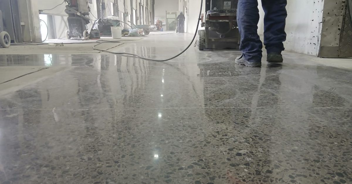 Erros na aplicação da NBR 14050 em pisos industriais