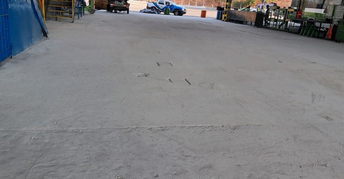 Vida útil do piso industrial com a Augepoxi