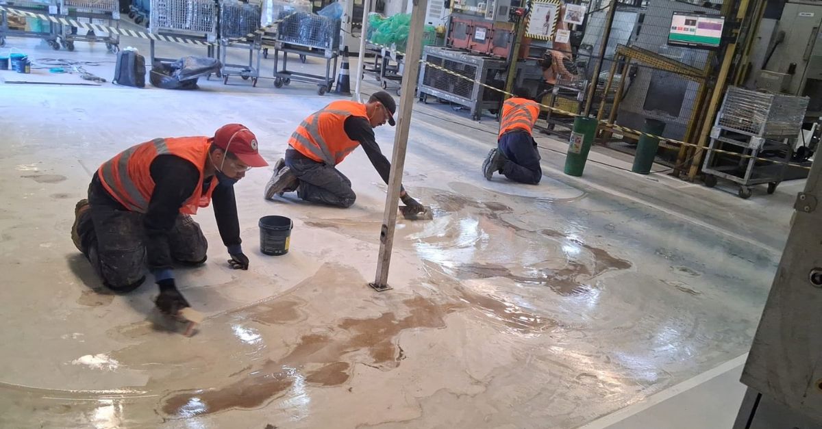 Primer epóxi para piso industrial função e especificação